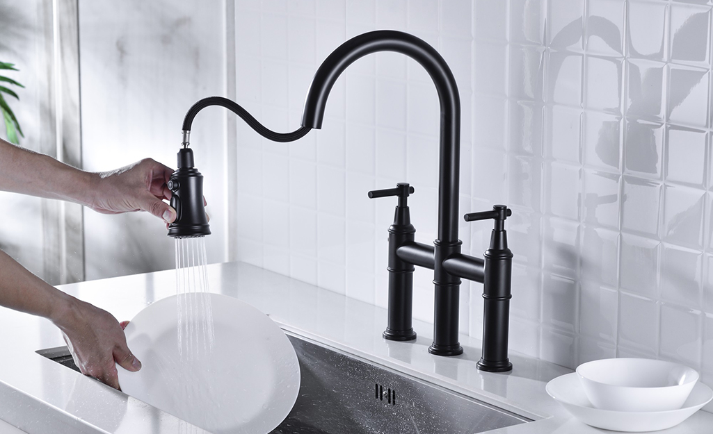 Best kitchen faucets, selecting the best kitchen faucet for your home is a crucial decision that can impact both