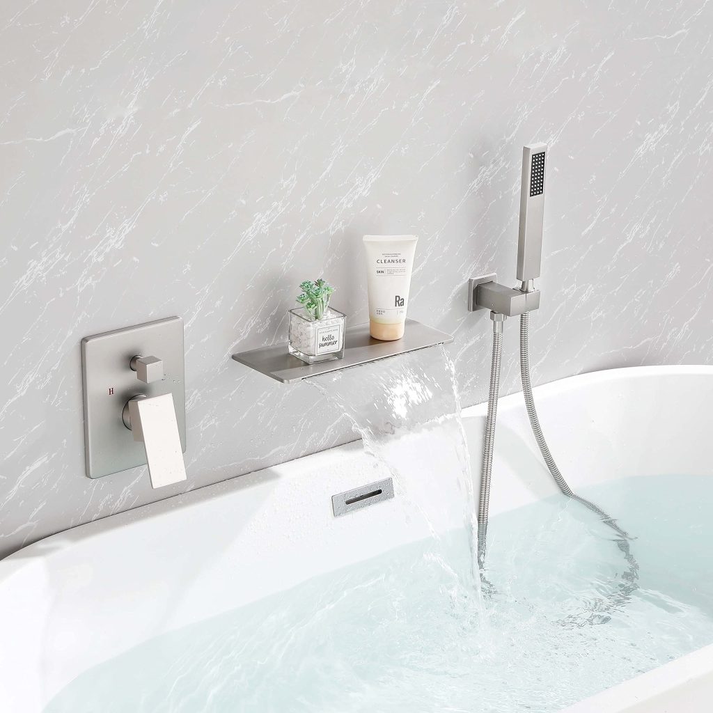 Wall bathtub faucets